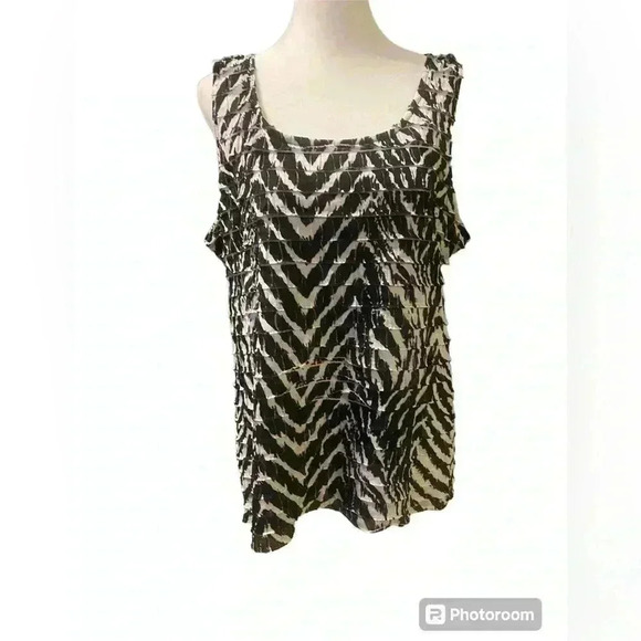 Chicos Zebra Block Conna Ruffle Tank in Black & white womens size 2 Large - Picture 1 of 5